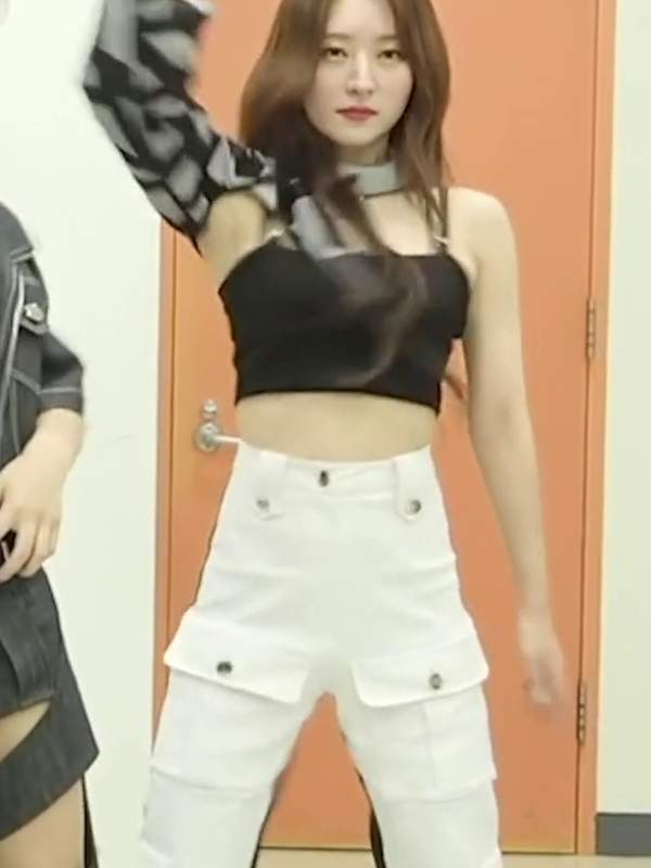 Two Asian babes getting down and dirty dancing for you – anyone else feeling Kpop turned KpopFap? 😉 – @dancingqueen’s Sex Reel On koreanbj.club – TikTok Porn & Shorts