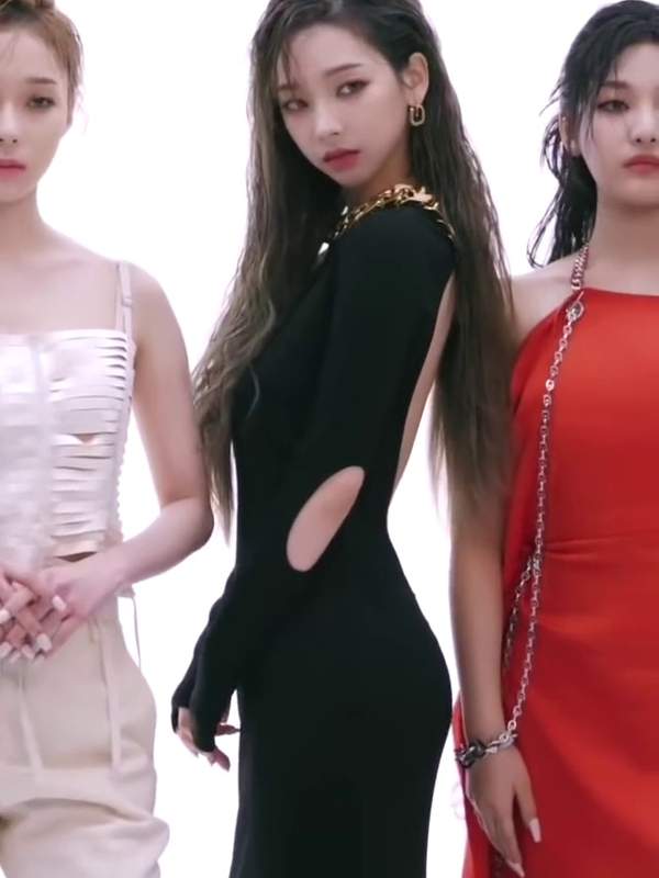 Three spicy Kpop queens strutting those red dresses. 🍑 Get ready for a KpopFap adventure, there’s more where that came from. 🚀 – @hotdance’s Sex Reel On koreanbj.club – TikTok Porn & Shorts